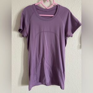 Lululemon Swiftly Tech Short sleeve, Wisteria Purple, Size 8